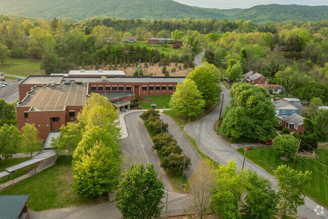 Sullivan Gardens Elementary in Kingsport is rated C-plus by Niche.