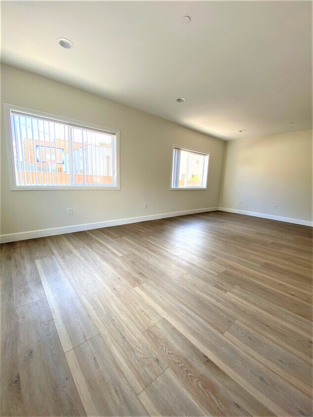 For Rent Holt Apartments 1467 S Holt Ave, Los Angeles, CA