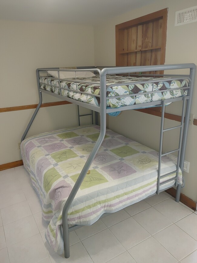 8 Highland Ave, Hampton, NH 03842 - photo 6