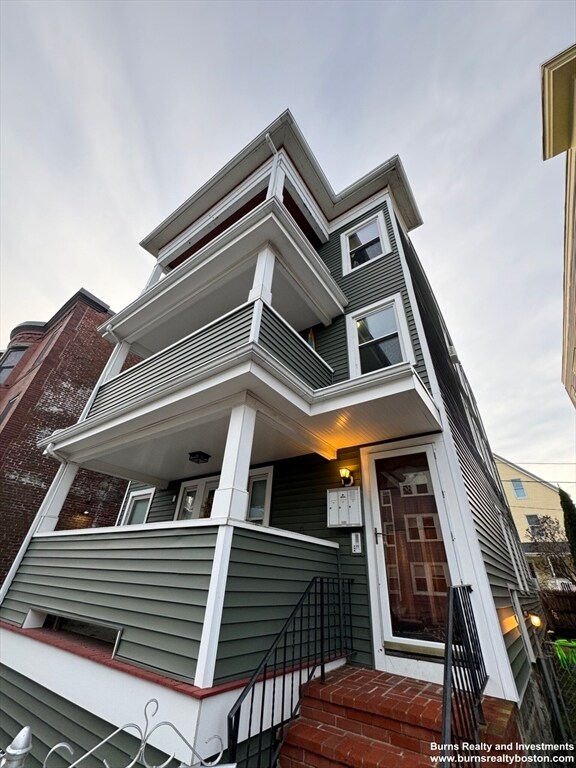 58 Saxton St Unit 2, Boston, MA 02125