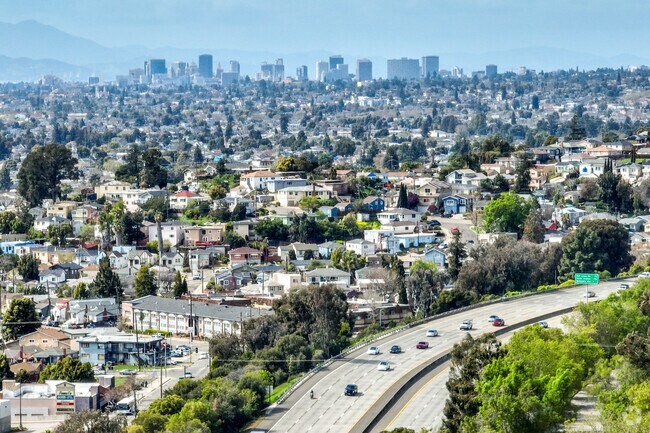 Foothill Square is only about 15 minutes away from Oakland downtown.