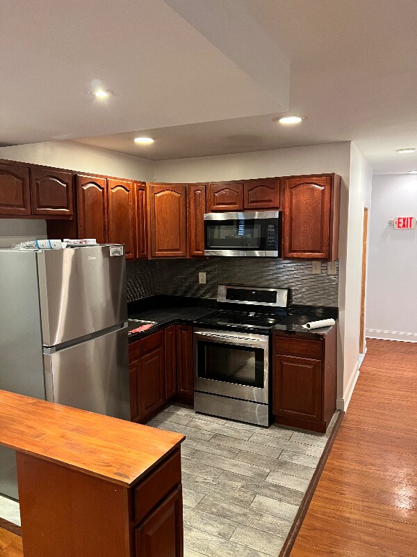 2512 W Oxford St unit 2, Philadelphia, PA 19121 - photo 3