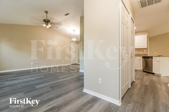 2607 Thomas Ln, North Port, FL 34286 - photo 2