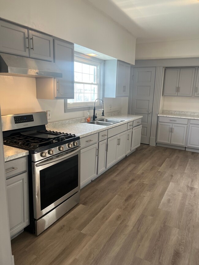 40 Moselle St unit 2, Buffalo, NY 14211 - photo 2