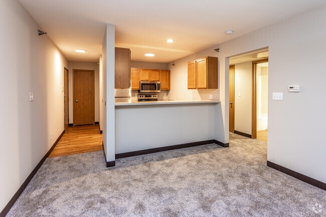 420 S 4th St, Ames, IA 50010 - photo 3