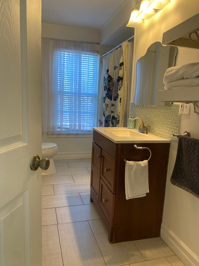 10 Pine St unit Stunning, Portland, ME 04102 - photo 4