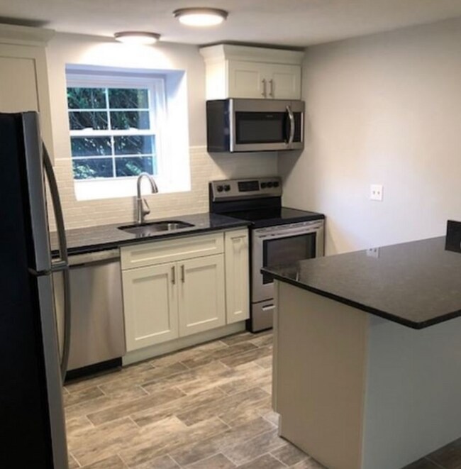 20 Thomas Ave unit 6, Bourne, MA 02532 - photo 3