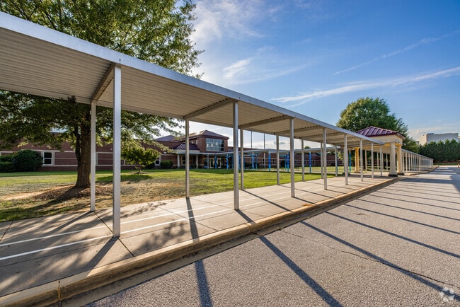 Simpsonville Elementary provides a stellar education to its students.