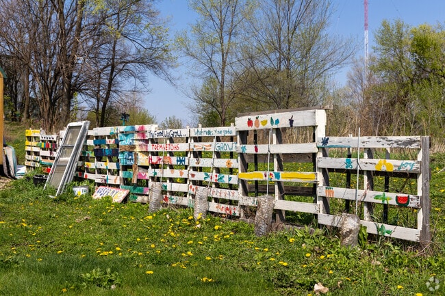 The Reliable Street community gardens on Onion Creek's south side emphasize community spirit.