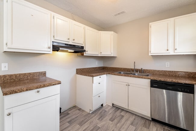 207 Polly Reed Rd NE, Center Point, AL 35215 - photo 4