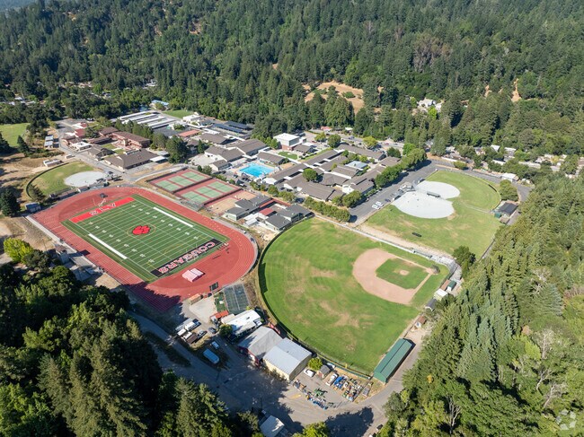 San Lorenzo Valley High School provides excellent sports programs in the San Lorenzo Valley.