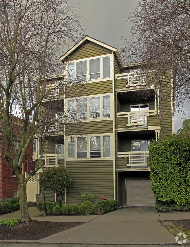 1112 E Thomas St, Seattle, WA 98102