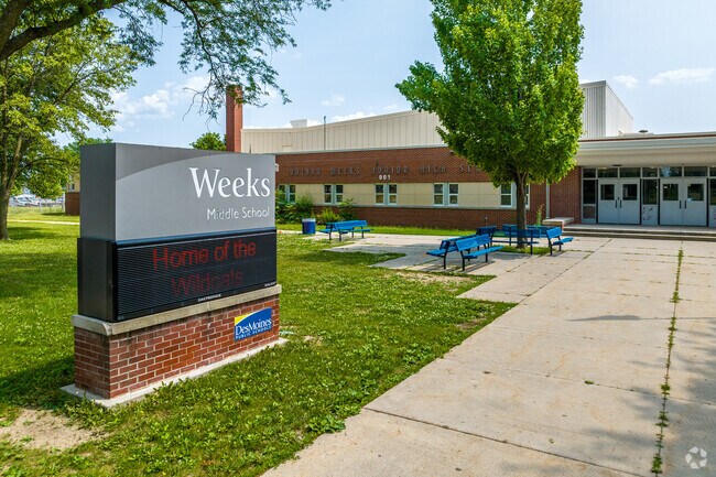 South Park's Weeks Middle School has royal blue and silver as its school colors.