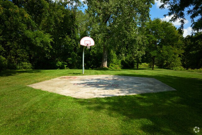 Hilton residents have access to a small basketball court at Salmon Creek Park.