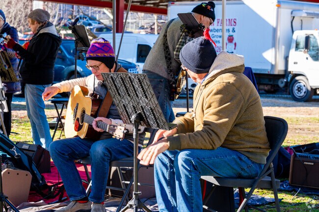 There's nothing better than music in the morning at the Durham Farmers' Market.