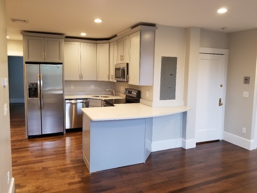 1404 Commonwealth Ave unit 2, Brighton, MA 02135 - photo 1