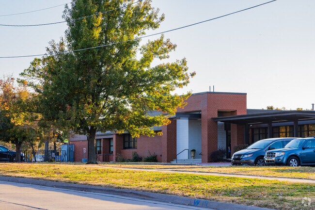 Orvis Risner Elementary School provides education in the Edmond area.