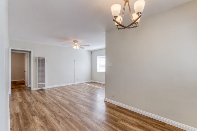 1734 Eudora Ave, Wilmington, CA 90744 - photo 5