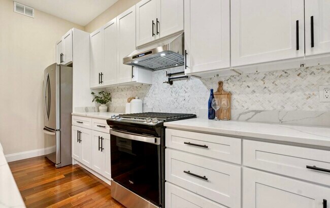 1906 Madison Ave, Baltimore, MD 21217 - photo 5