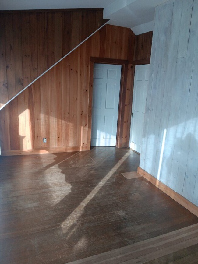 64 Main St unit 2, Vinalhaven, ME 04863 - photo 5