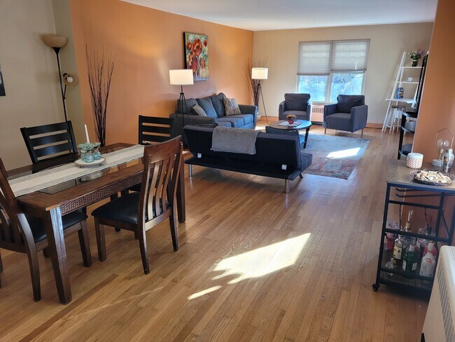 3044 W Addison St unit 2, Chicago, IL 60618 - photo 6