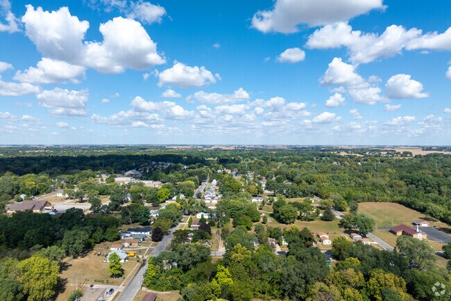 There is plenty of space in Cityview and some properties feature multi-acre lots.