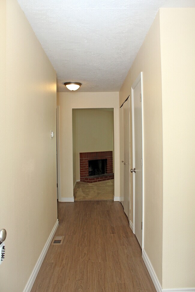 3805-3805 SE Cesar Estrada Chavez Blvd unit 3805 - 05, Portland, OR 97202 - photo 5