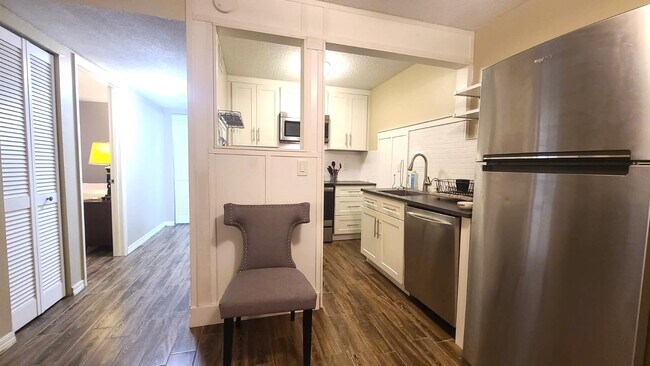 6519 W Newberry Rd unit 907, Gainesville, FL 32605 - photo 7