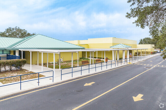 Tarpon Springs Elementary has 506 students in grades PK, K-5.
