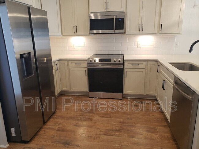 213 Mcauliffe St, Murfreesboro, TN 37130 - photo 5