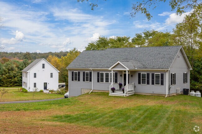 Colonial and Minimal-Traditional style homes have large lots in North Brookfield.