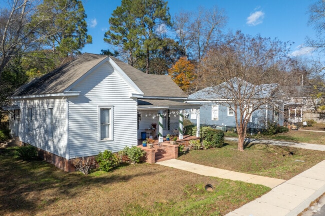 Take a walk down the friendly streets of Opelika.