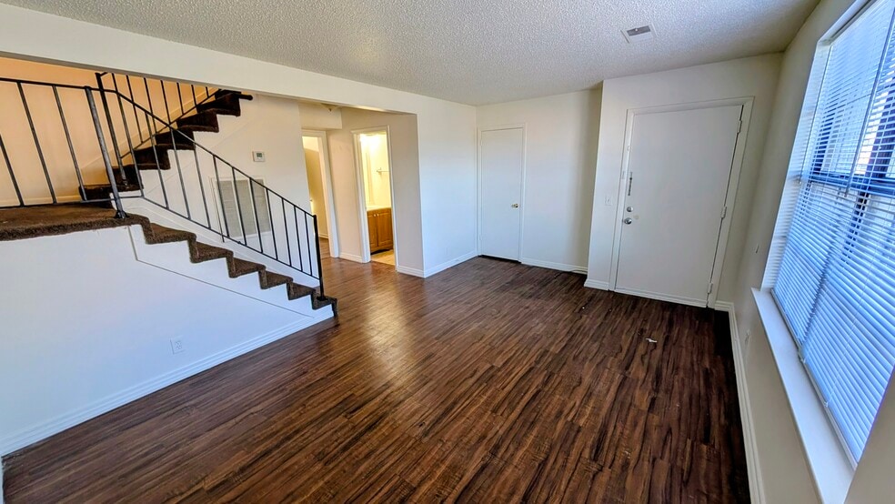 2751 Park Dale Dr, Nashville, TN 37217 - photo 1