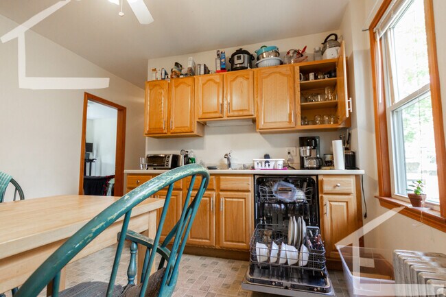 12 Montcalm Ave unit 3, Brighton, MA 02135 - photo 4