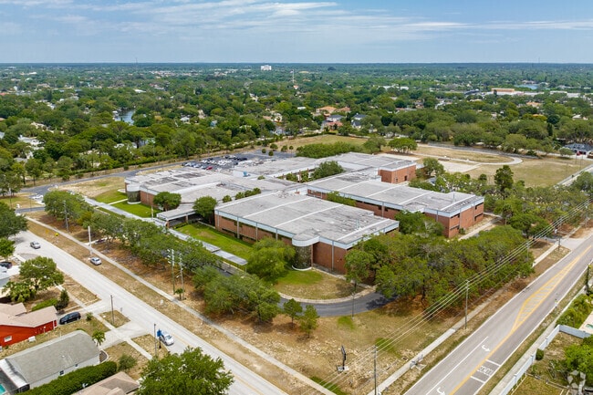 Tarpon Springs Middle school has 651 students in grades 6-8 with a student-teacher ratio of 17 - 1.