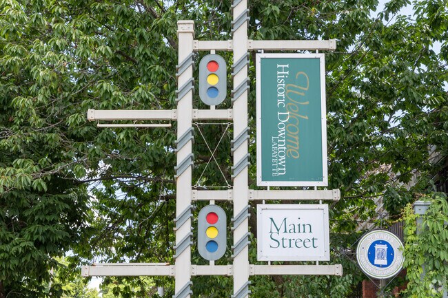 Historic Jefferson once had railroad stops going right through downtown.