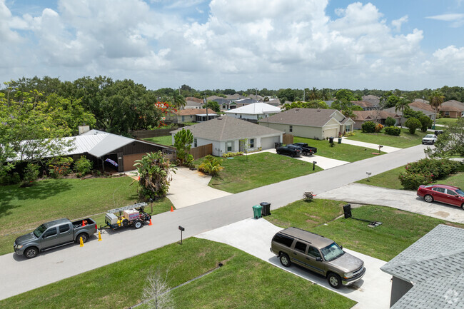 Ranch style homes in Palm Trails have spacious driveways enough for two or three cars.
