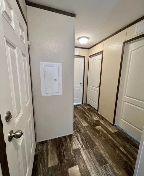 6599 N Hampshire Dr, Holly, MI 48442 - photo 5