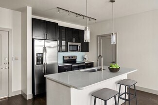 4690 S Lakeshore Dr, Tempe, AZ 85282
