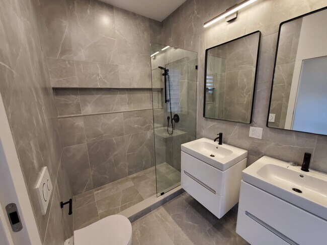157 W 9th St unit 1, Boston, MA 02127 - photo 5