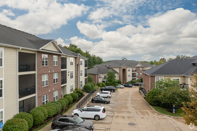 Smithton Ridge has condo options for a living space.