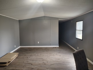 1005 Oak St, Valley Falls, KS 66088
