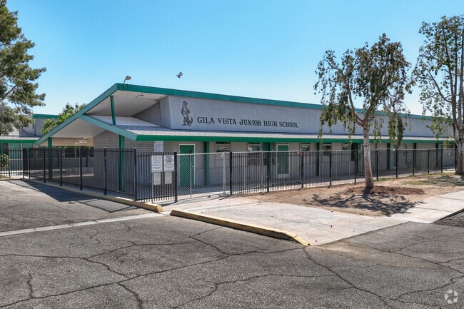 Gila Vista Junior High combines academics, athletics, and arts to enrich student life in Yuma.