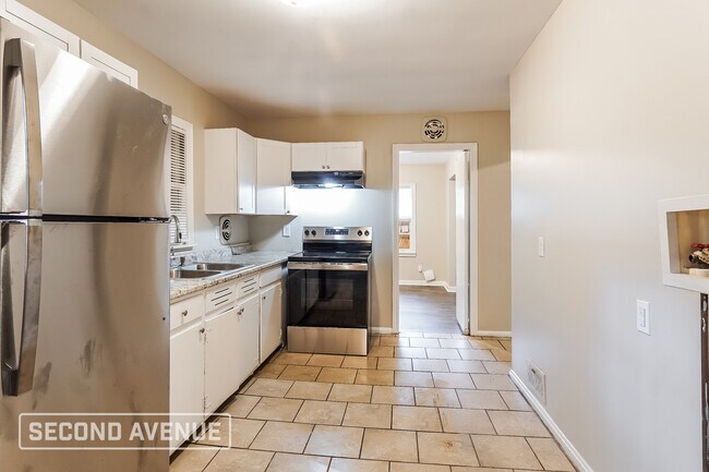 9725 Red Ln Dr, Birmingham, AL 35215 - photo 4