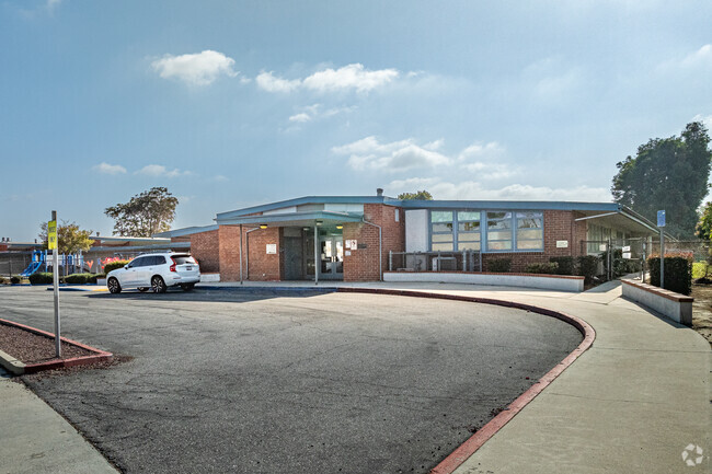 The library at John H Nuffer Elementary School in Norwalk.