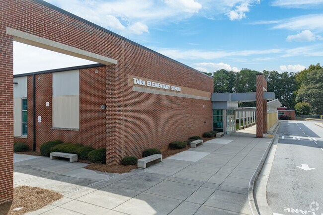 Tara Elementary School teaches Pre-K to 5th Grade.