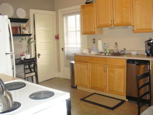 Eat In Kitchen