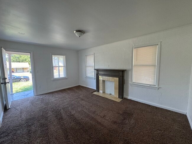 2108 NE 18th St, Oklahoma City, OK 73160 - photo 5