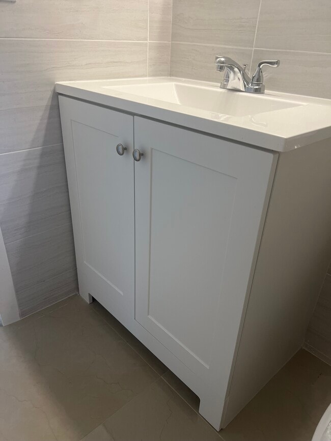 Bathroom vanity