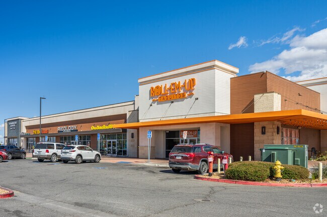 Golden Arrow Ranchos is only a couple short miles away from Victorville's restaurant row, where residents will find a variety of restaurants.